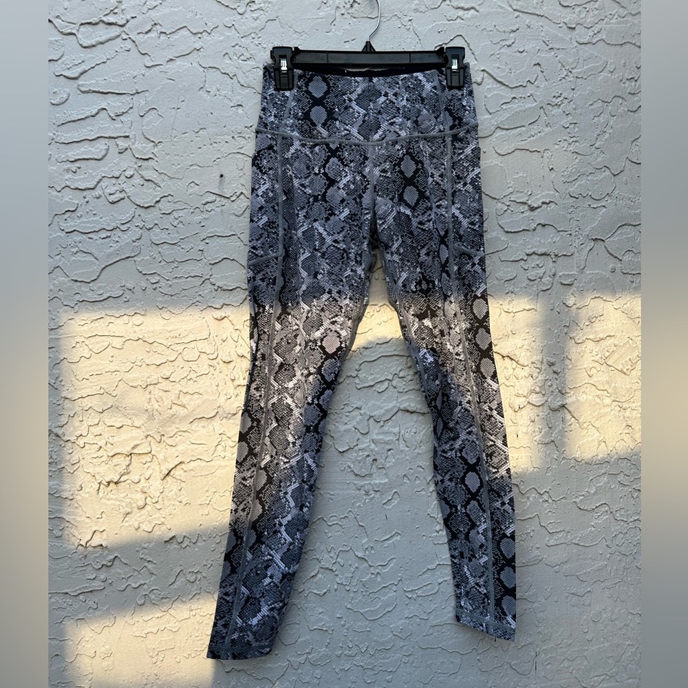 Victoria's Secret Knockout Legging